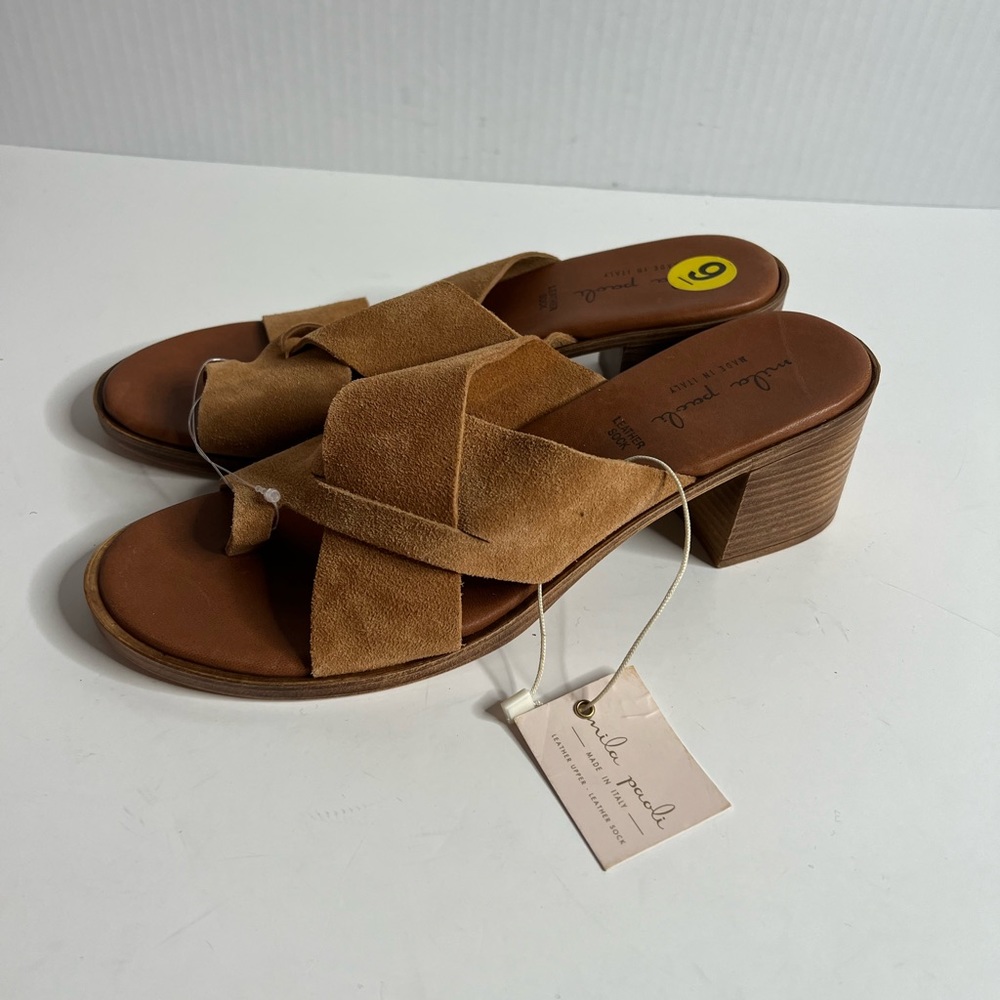 NWT Mila Paola Italian sandals Suede block heel